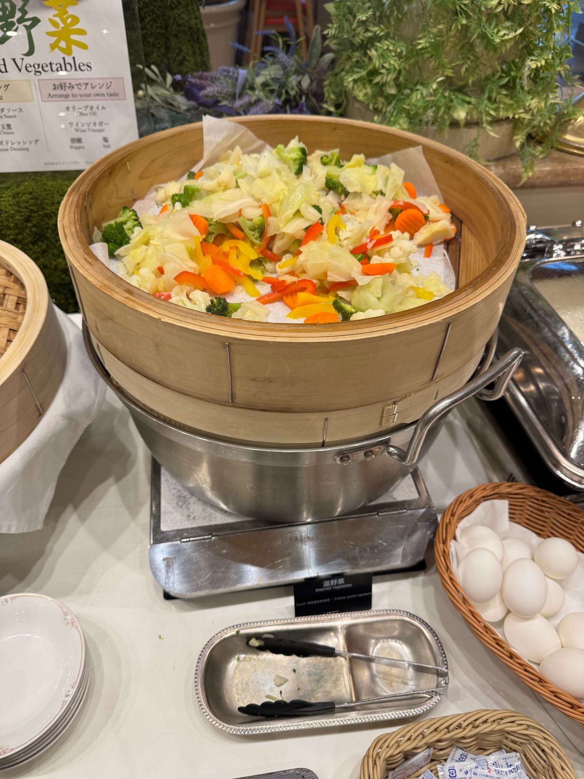 蒸し野菜とゆで卵
