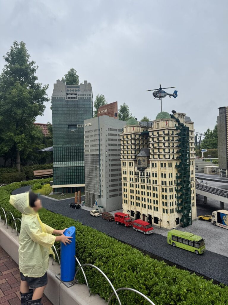 レゴでできた街のジオラマ（ミニランド）